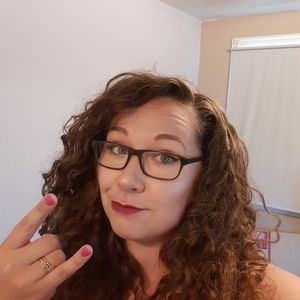 Meet your Posher, Shantil